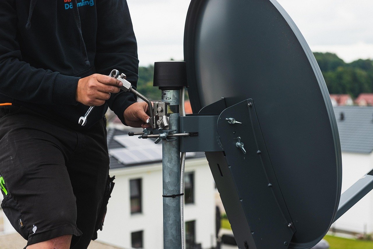 satellite-dish-6809390_1280